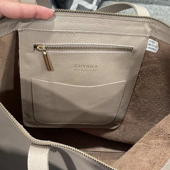 Cuyana - Picture 7 of 14